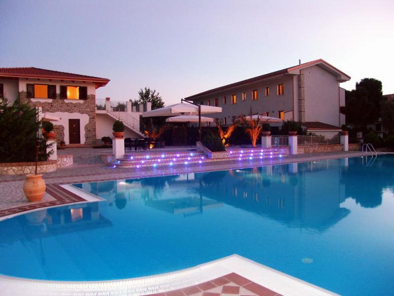 Longobardi Hotel Gaudio מראה חיצוני תמונה